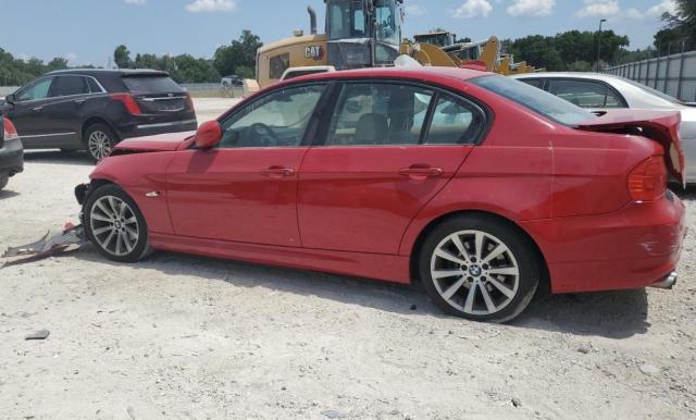 WBAPH77549NM29639 - 2009 BMW 328 I RED photo 2