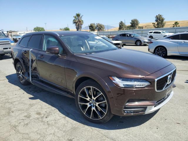 YV4A22NL8J1020423 - 2018 VOLVO V90 CROSS T6 INSCRIPTION BROWN photo 4