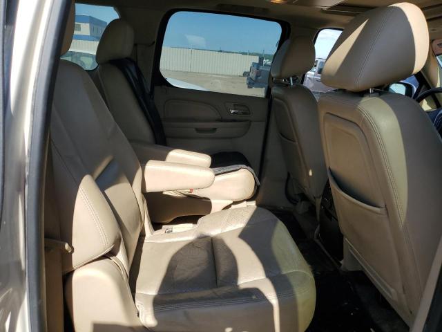 1GYS4HEF7CR294323 - 2012 CADILLAC ESCALADE ESV LUXURY 白色 照片 11