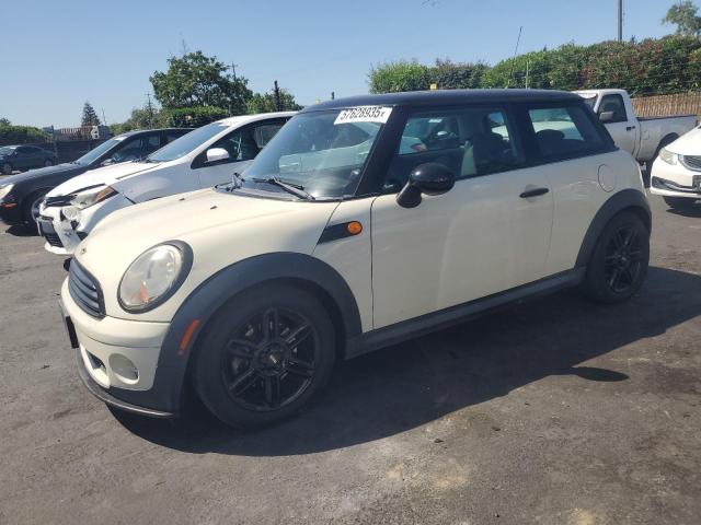 2009 MINI COOPER, 