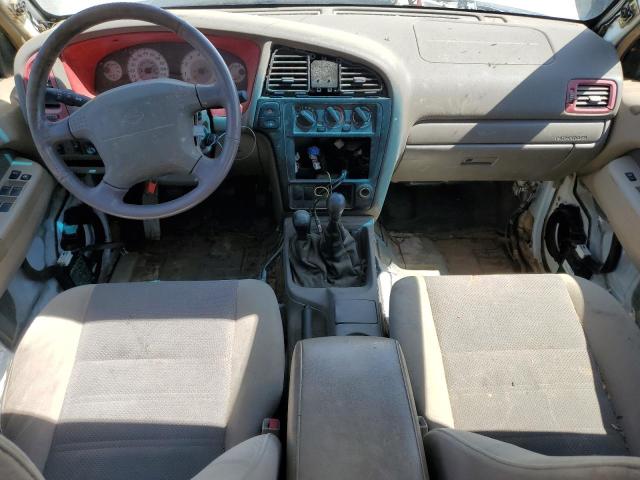 JN8DR07YX1W528196 - 2001 NISSAN PATHFINDER LE WHITE photo 8