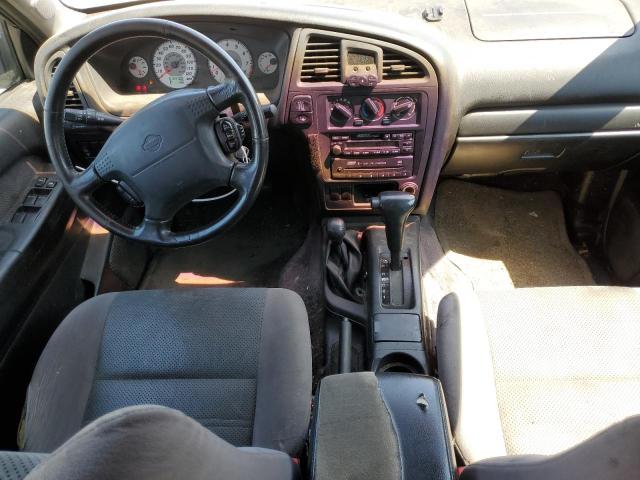 JN8DR09Y11W613991 - 2001 NISSAN PATHFINDER LE WHITE photo 8