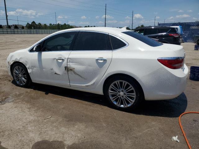 1G4PS5SK3D4208792 - 2013 BUICK VERANO WHITE photo 2