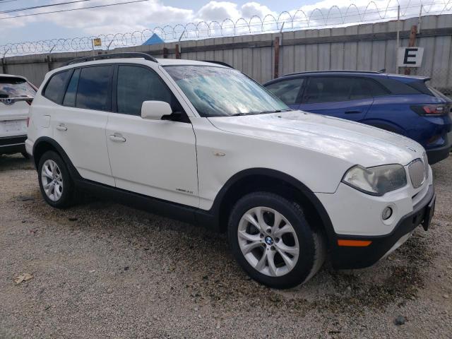 WBXPC93409WJ24680 - 2009 BMW X3 XDRIVE30I WHITE photo 4