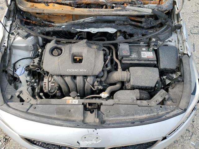 3KPFK4A75HE077909 - 2017 KIA FORTE LX SILVER photo 11