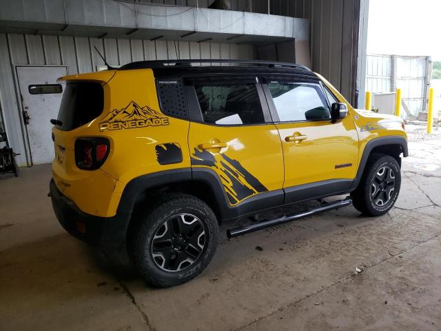 ZACCJBCTXGPE18579 - 2016 JEEP RENEGADE TRAILHAWK YELLOW photo 3