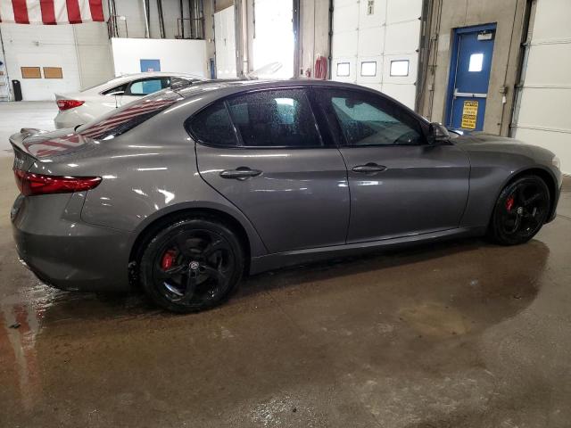 ZARFAEDN7H7543400 - 2017 ALFA ROMEO GIULIA Q4 石墨色 照片 3