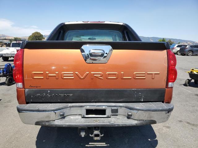 3GNEC12Z45G110610 - 2005 CHEVROLET AVALANCHE C1500 ORANGE photo 6