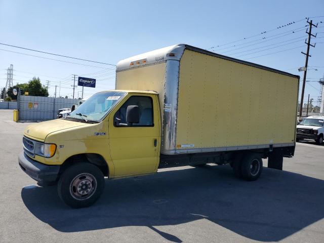 1FDWE37L9WHA92471 - 1998 FORD ECONOLINE E350 CUTAWAY VAN YELLOW photo 1