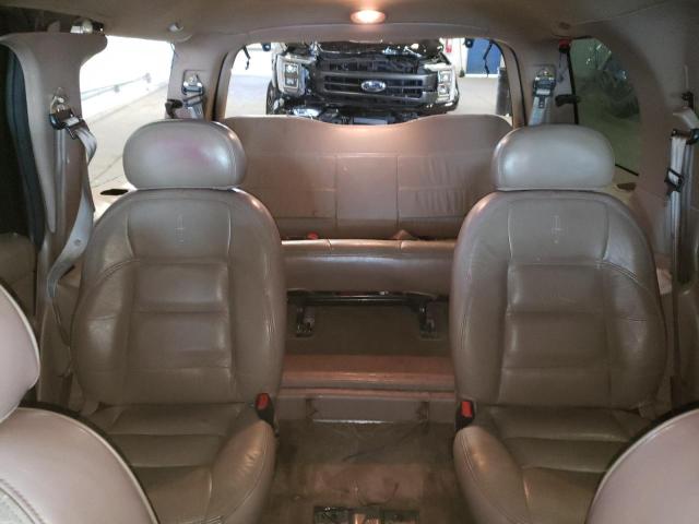 5LMPU28L9WLJ13037 - 1998 LINCOLN NAVIGATOR შავი ფოტო 10