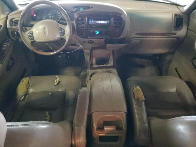 5LMPU28L9WLJ13037 - 1998 LINCOLN NAVIGATOR შავი ფოტო 8