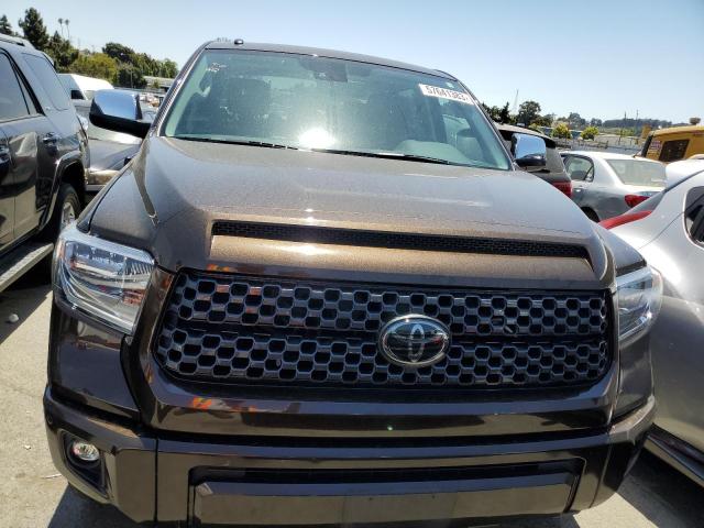 5TFAY5F1XJX738505 - 2018 TOYOTA TUNDRA CREWMAX 1794 BROWN photo 5