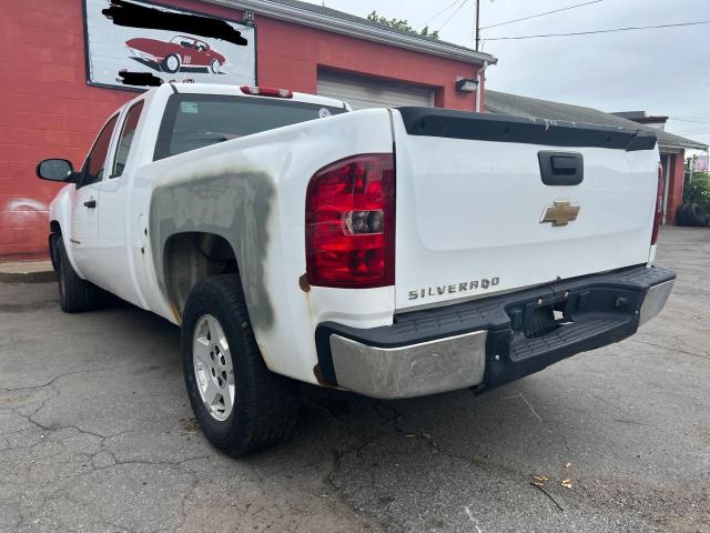 1GCEC19C97Z504438 - 2007 CHEVROLET SILVERADO C1500 WHITE photo 3