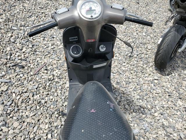 RFVJFJ106N1003189 - 2022 GENUINE SCOOTER CO. BUDDY KICK GRAY photo 5