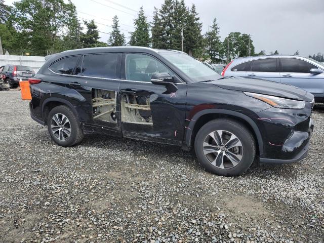 5TDGZRAH8NS099636 - 2022 TOYOTA HIGHLANDER XLE BLACK photo 4