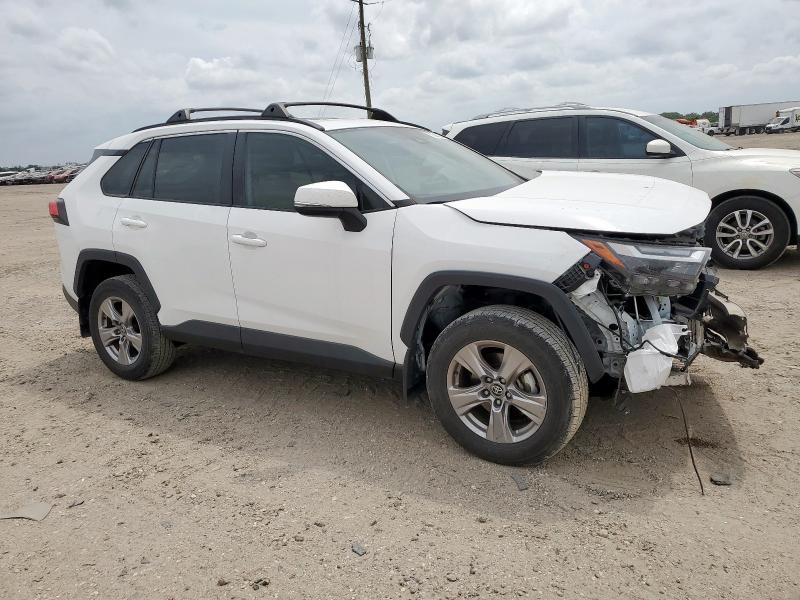 2T3W1RFV8PW244869 - 2023 TOYOTA RAV4 XLE WHITE photo 4