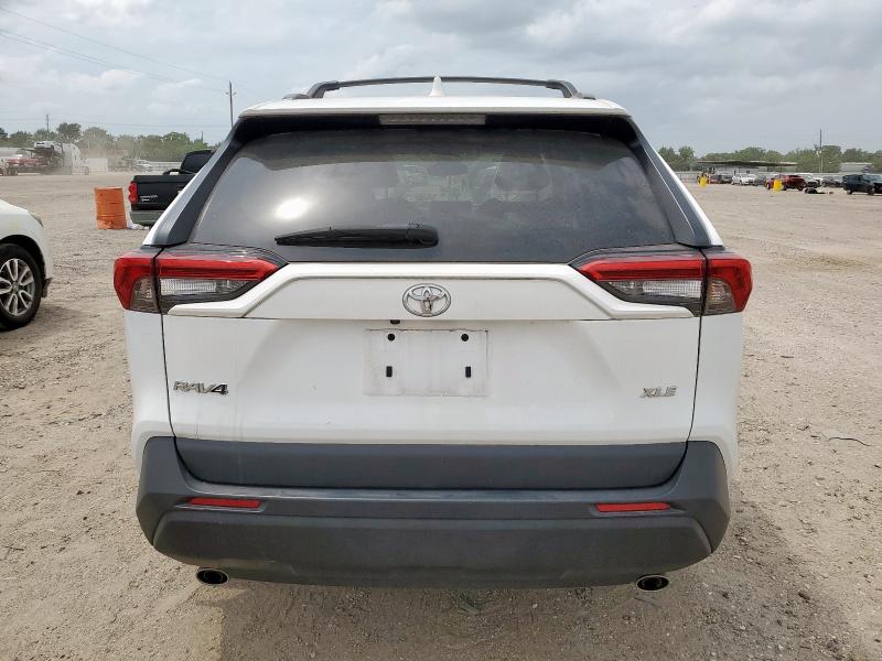 2T3W1RFV8PW244869 - 2023 TOYOTA RAV4 XLE WHITE photo 6