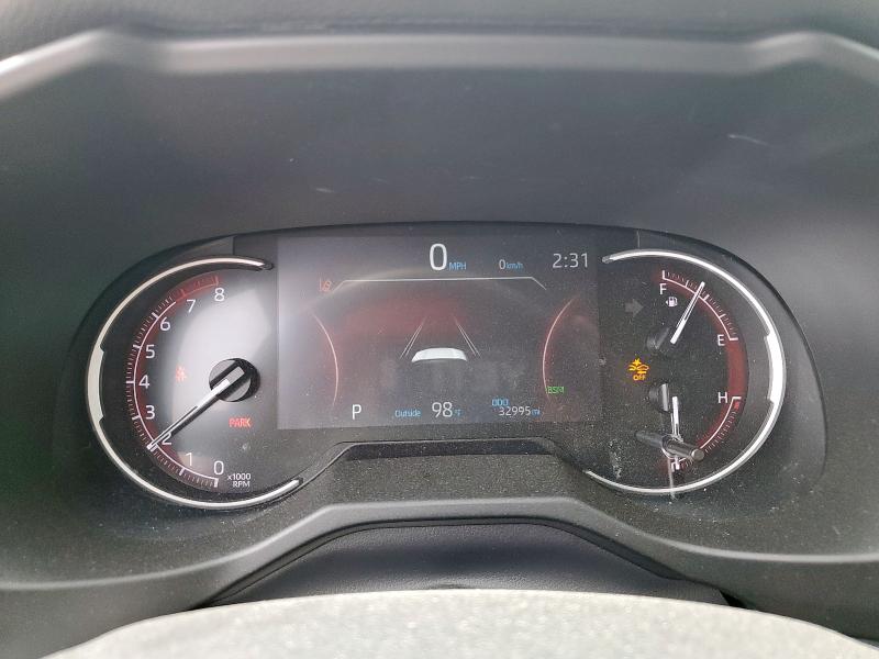 2T3W1RFV8PW244869 - 2023 TOYOTA RAV4 XLE WHITE photo 9