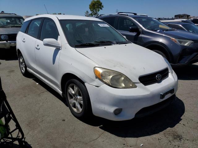 2T1KR32E96C609952 - 2006 TOYOTA MATRIX XR WHITE photo 4