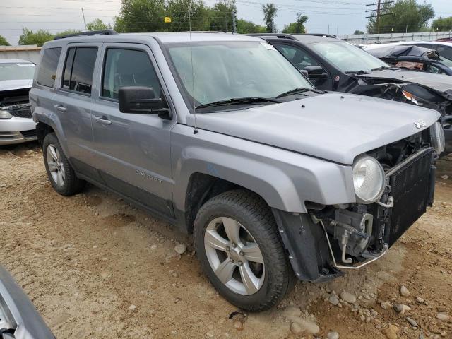 1C4NJRFB0HD114729 - 2017 JEEP PATRIOT LATITUDE SILVER photo 4