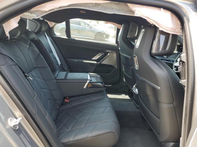 WBY53EJ08RCP97827 - 2024 BMW I7 XDRIVE60 灰色 照片 10
