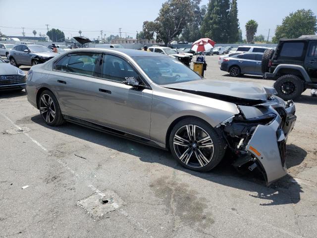 WBY53EJ08RCP97827 - 2024 BMW I7 XDRIVE60 灰色 照片 4