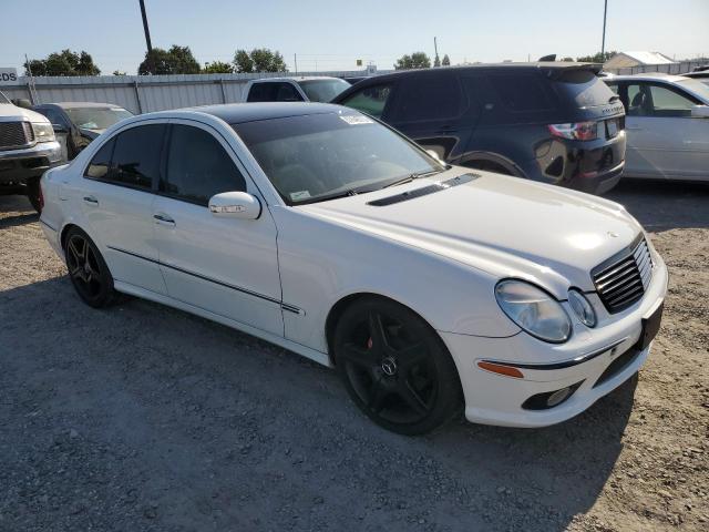 WDBUF56J66A870107 - 2006 MERCEDES-BENZ E 350 WHITE photo 4