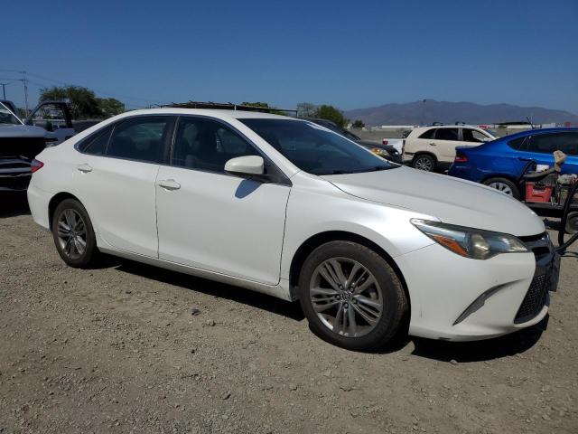 4T1BF1FK8GU560224 - 2016 TOYOTA CAMRY LE WHITE photo 4