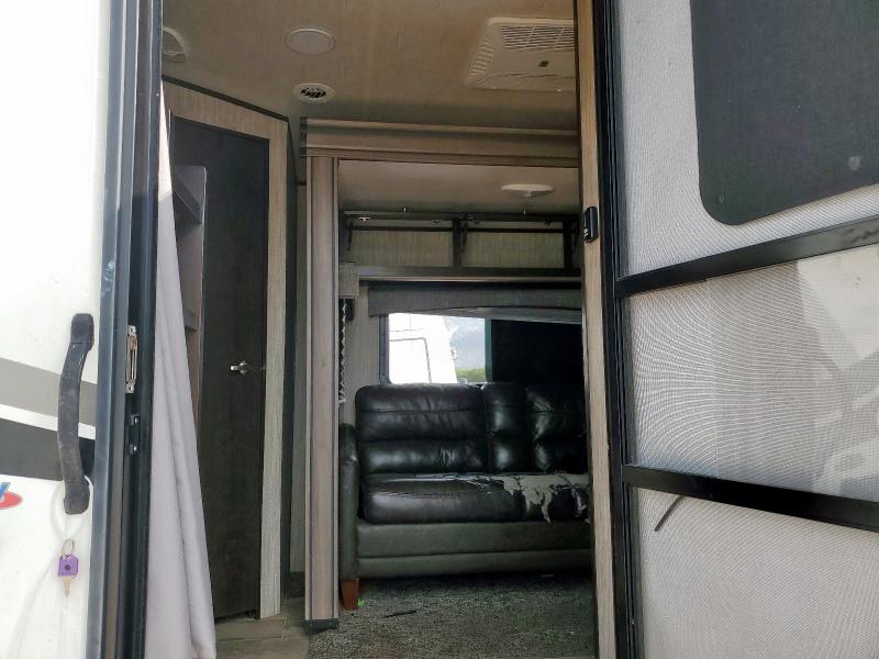 5SFNB3220JE365182 - 2018 HEARTLAND SUNDANCE 米色 照片 6