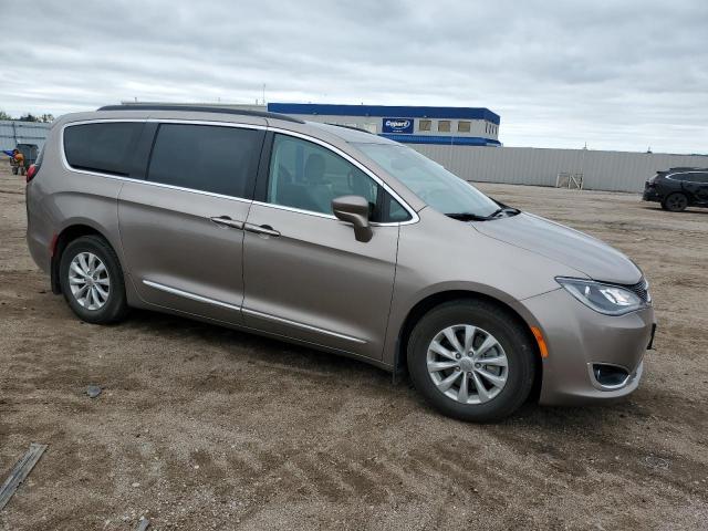 2C4RC1BG2HR579623 - 2017 CHRYSLER PACIFICA TOURING L BROWN photo 4