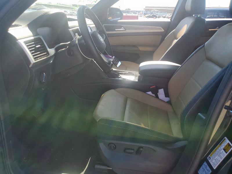 1V2WE2CA5NC200212 - 2022 VOLKSWAGEN ATLAS CROS SE BLACK photo 7