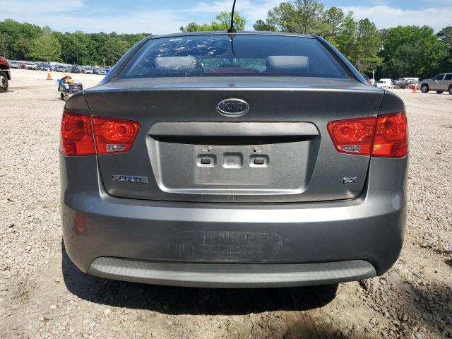 KNAFU4A2XC5644891 - 2012 KIA FORTE EX GRAY photo 6