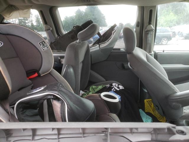 1A4GP45R66B627012 - 2006 CHRYSLER TOWN & COU 银色 照片 10