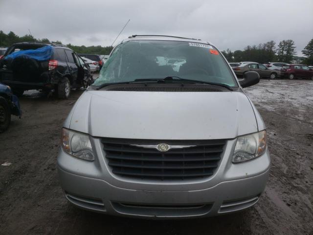 1A4GP45R66B627012 - 2006 CHRYSLER TOWN & COU 银色 照片 5