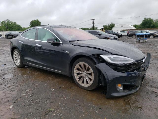 5YJSA1E23JF256769 - 2018 TESLA MODEL S Negro foto 4