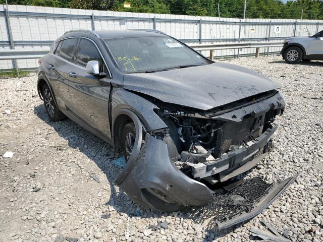 SJKCH5CRXHA035631 - 2017 INFINITI QX30 BASE 灰色 照片 4