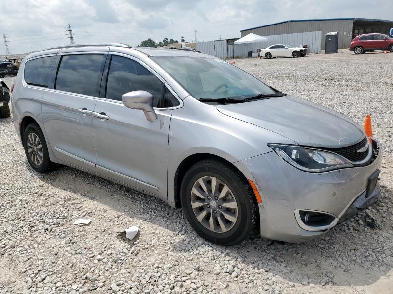 2C4RC1EG4KR748981 - 2019 CHRYSLER PACIFICA TOURING L PLUS SILVER photo 4
