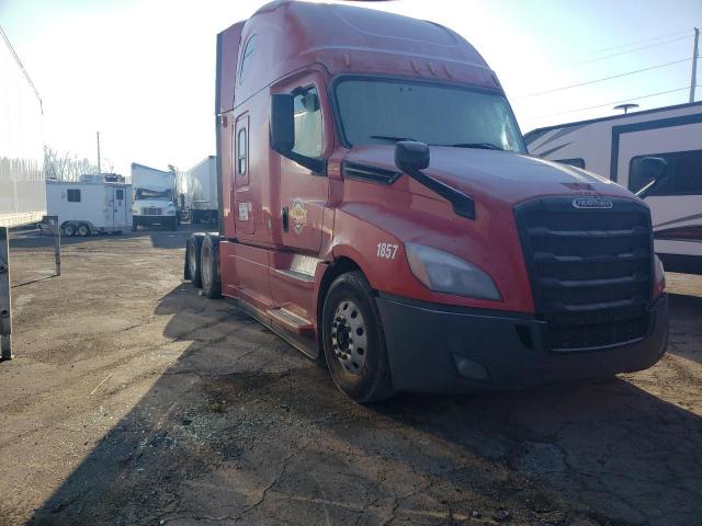 3AKJHHDR1JSJP6430 - 2018 FREIGHTLINER CASCADIA 1 RED photo 1