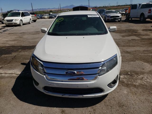 3FAHP0HA6BR179407 - 2011 FORD FUSION SE WHITE photo 5