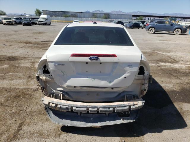 3FAHP0HA6BR179407 - 2011 FORD FUSION SE WHITE photo 6