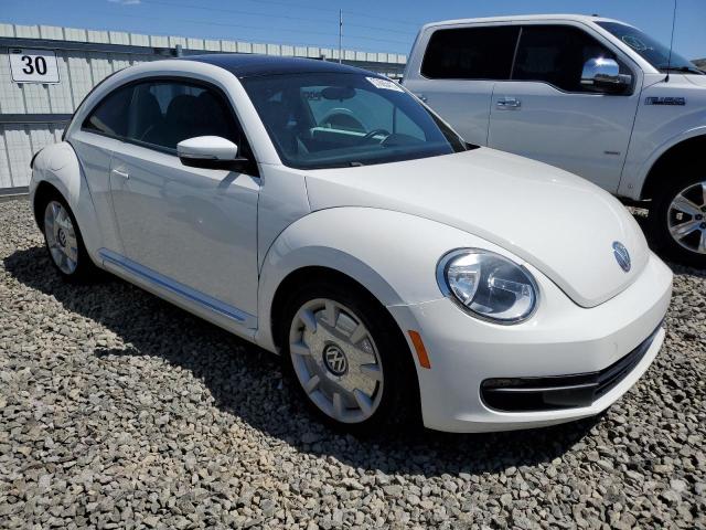 3VWJP7ATXCM637770 - 2012 VOLKSWAGEN BEETLE WHITE photo 4