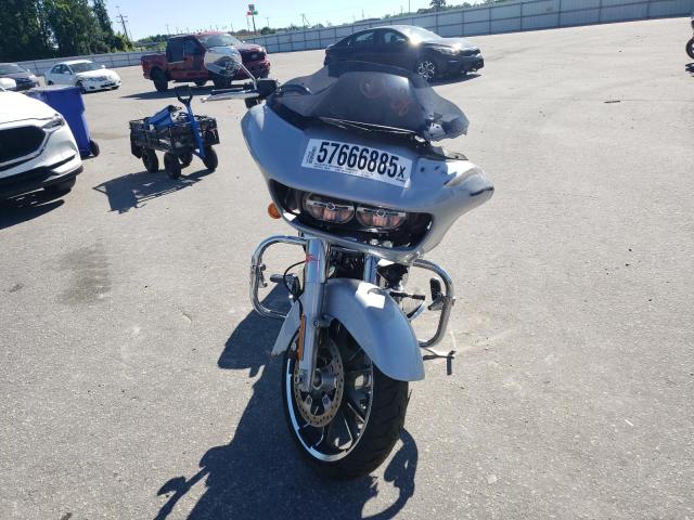 1HD1KHC19PB614026 - 2023 HARLEY-DAVIDSON FLTRX 银色 照片 2