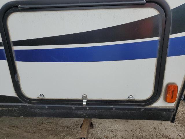 4YDT23928KK413947 - 2019 KEYSTONE PASSPORT WHITE photo 8