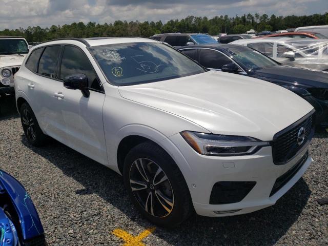 LYVA22RM6JB113441 - 2018 VOLVO XC60 T6 R-DESIGN WHITE photo 4