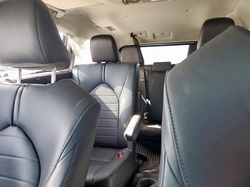 5TDGZRAH6MS051275 - 2021 TOYOTA HIGHLANDER XLE 白色 照片 10