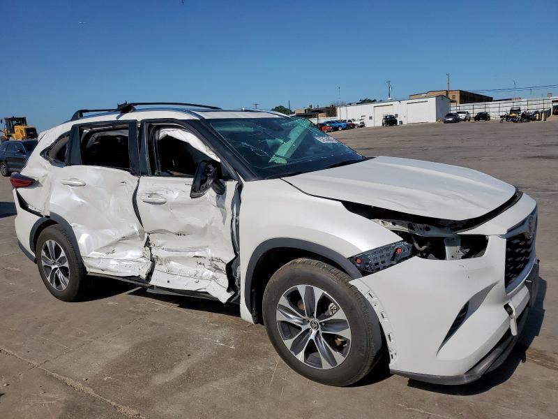 5TDGZRAH6MS051275 - 2021 TOYOTA HIGHLANDER XLE 白色 照片 4