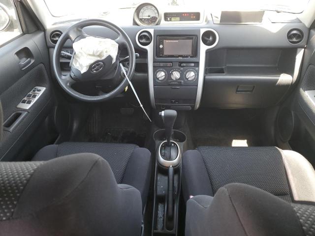 JTLKT324650211507 - 2005 TOYOTA SCION XB BLACK photo 8