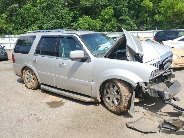 5LMFU275X6LJ17581 - 2006 LINCOLN NAVIGATOR SILVER photo 4