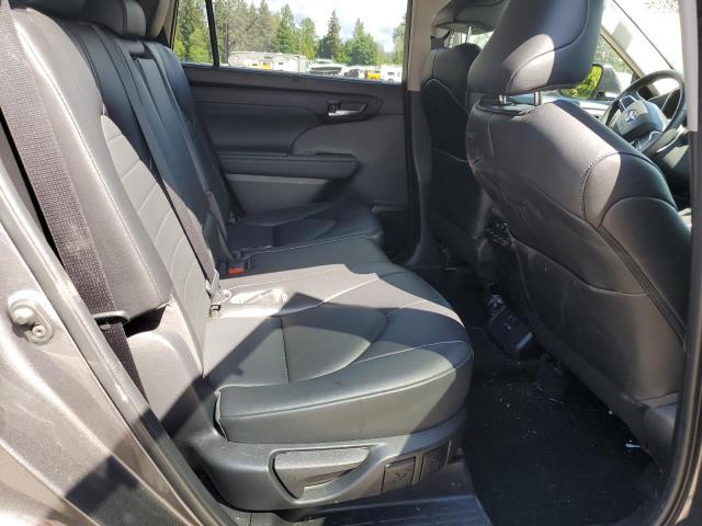 5TDGZRBH3NS594857 - 2022 TOYOTA HIGHLANDER XLE GRAY photo 11