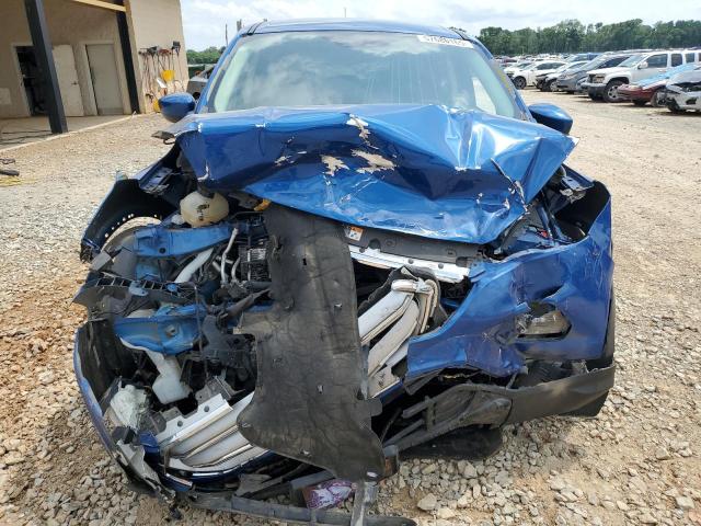 1FMCU0GD0HUD24429 - 2017 FORD ESCAPE SE BLUE photo 5